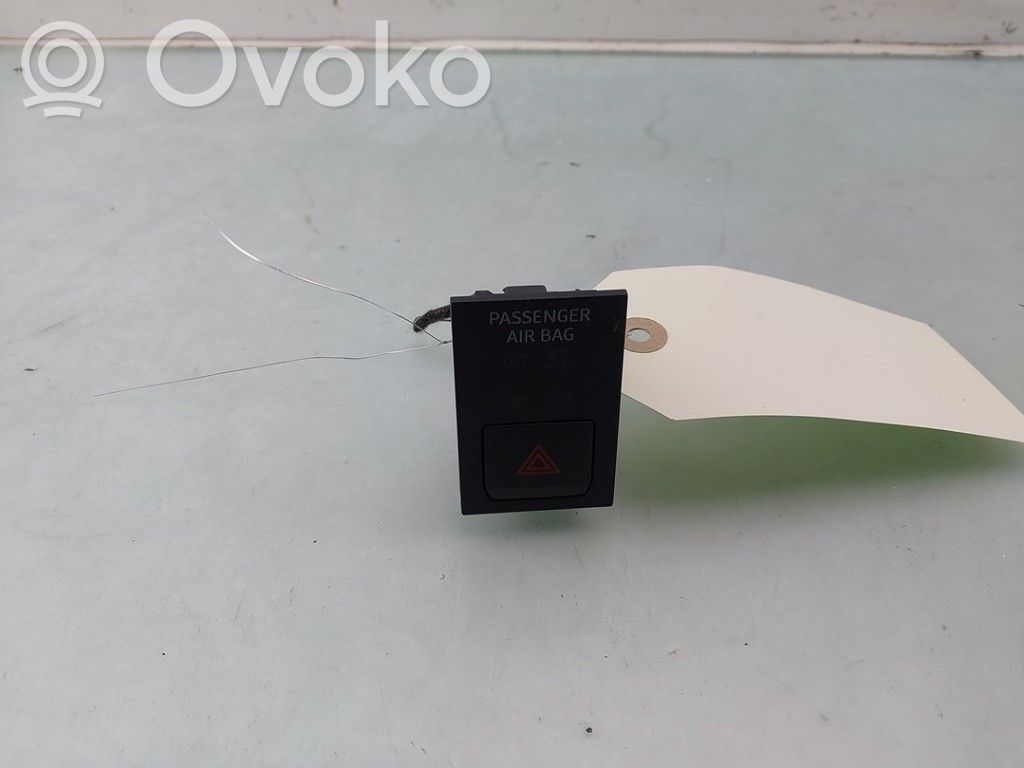 Seat Tarraco Botón interruptor de luz de peligro 