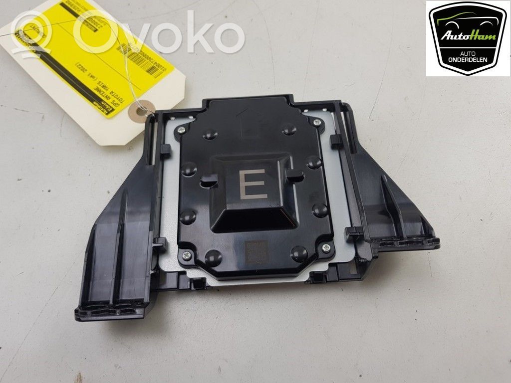 Toyota Yaris XP210 Antena aérea GPS 