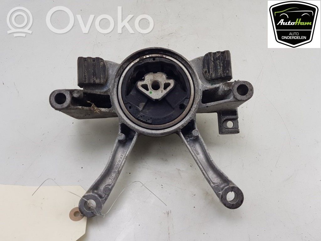 BMW 5 G30 G31 G38 Łapa / Mocowanie skrzyni biegów 