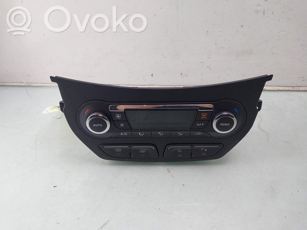 Ford C-MAX II Climate control unit 