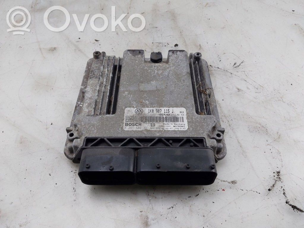 Volkswagen Golf V Engine control unit/module 