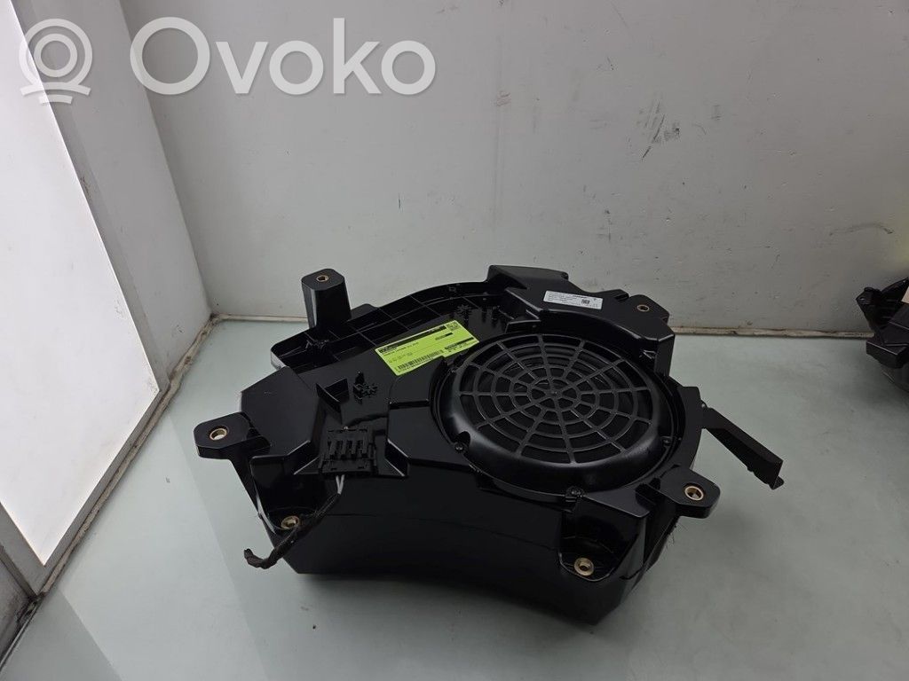 Porsche Cayenne (92A) Altavoz subwoofer 