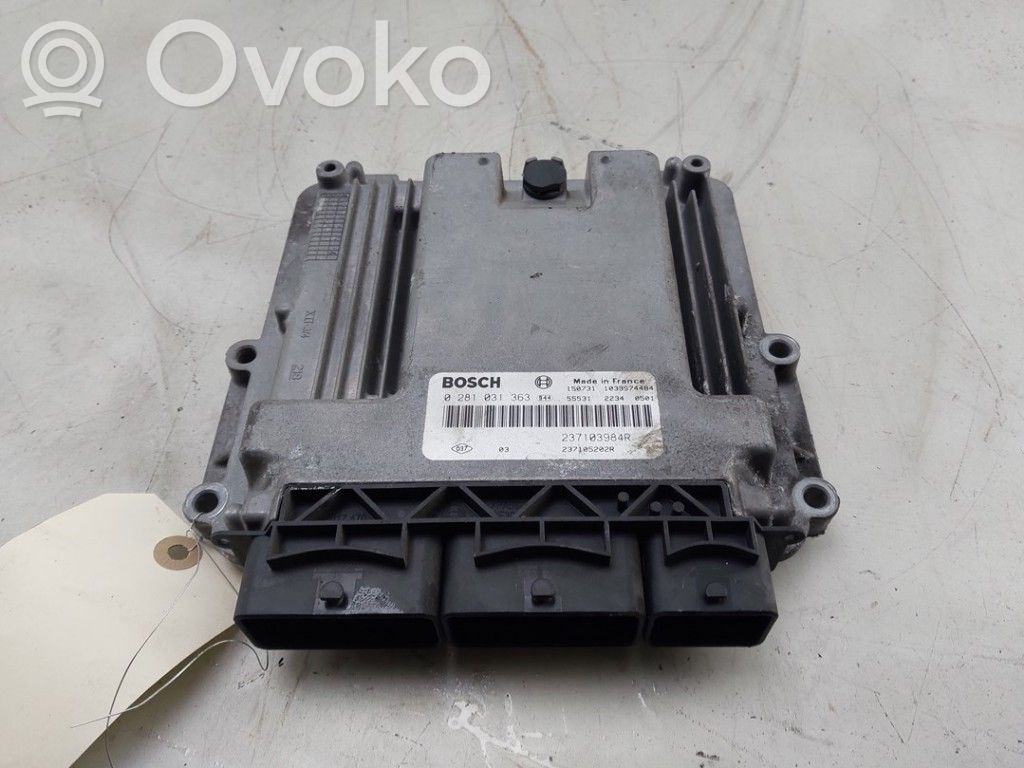 Opel Vivaro Engine control unit/module 
