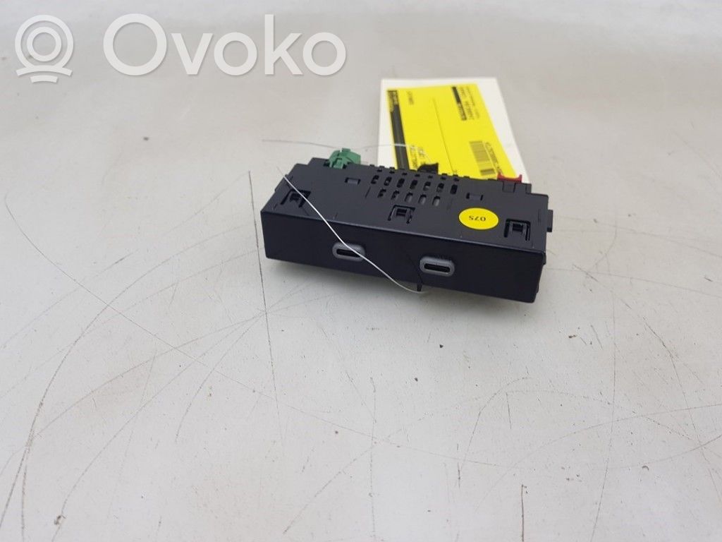 Skoda Kamiq Connettore plug in AUX 