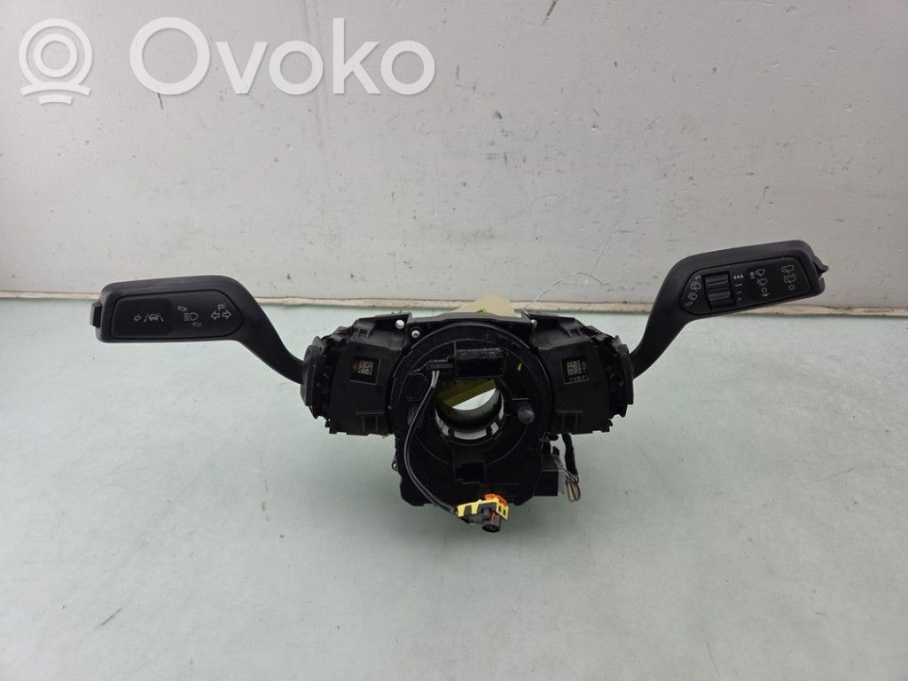 Ford Fiesta Boutons / interrupteurs volant 