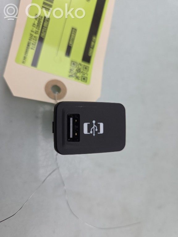 Ferrari 296 GTS Conector priză AUX 