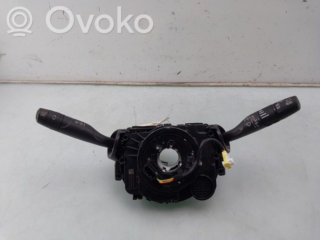 Opel Combo E Pulsanti/interruttori sul volante