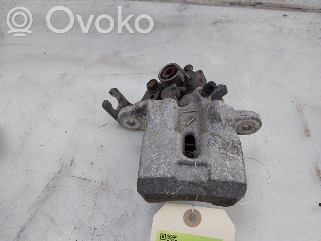 Suzuki Swift III Tylny zacisk hamulcowy 