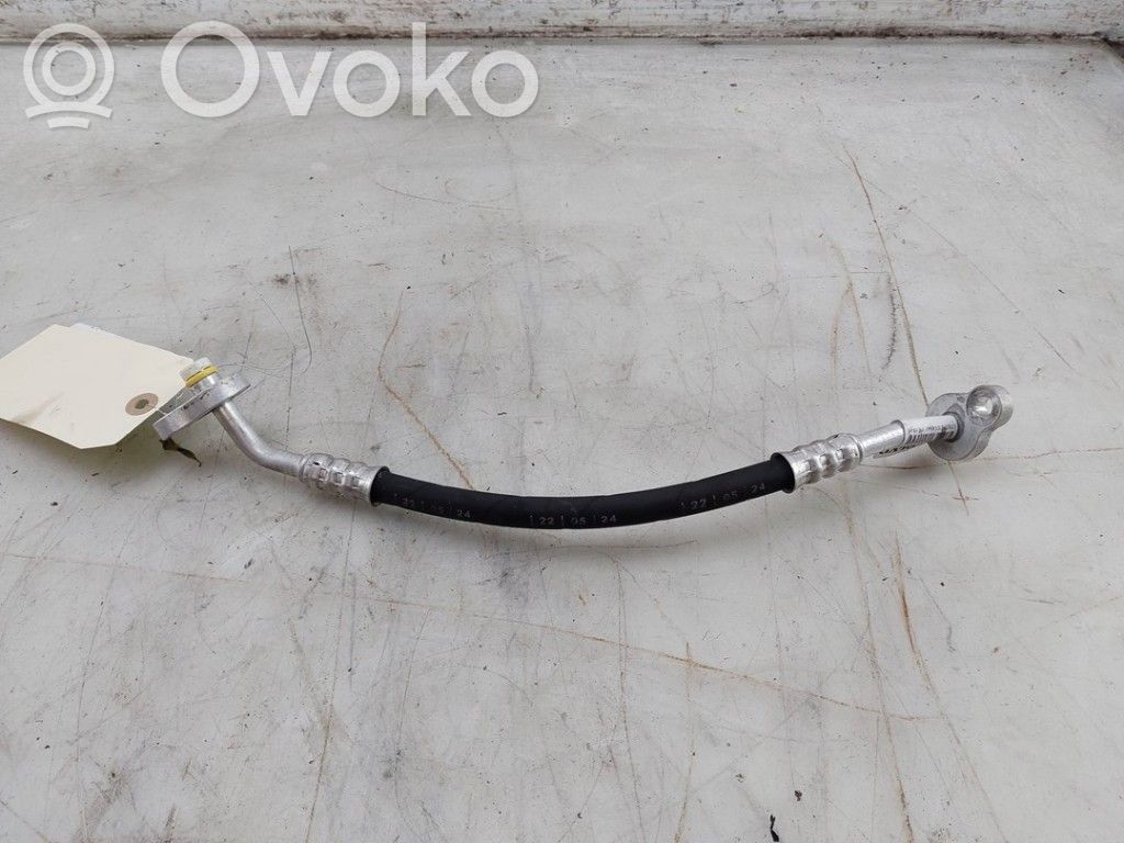 Volvo EX40 Ilmastointilaitteen putki (A/C) 