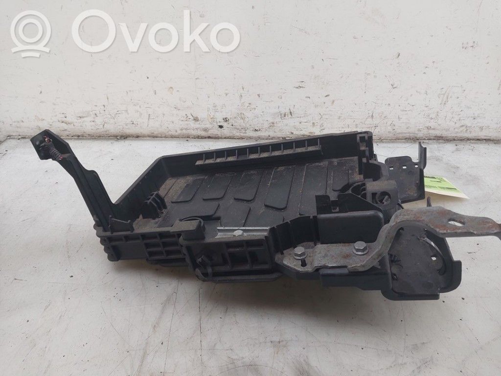 Dacia Sandero III Vassoio scatola della batteria 