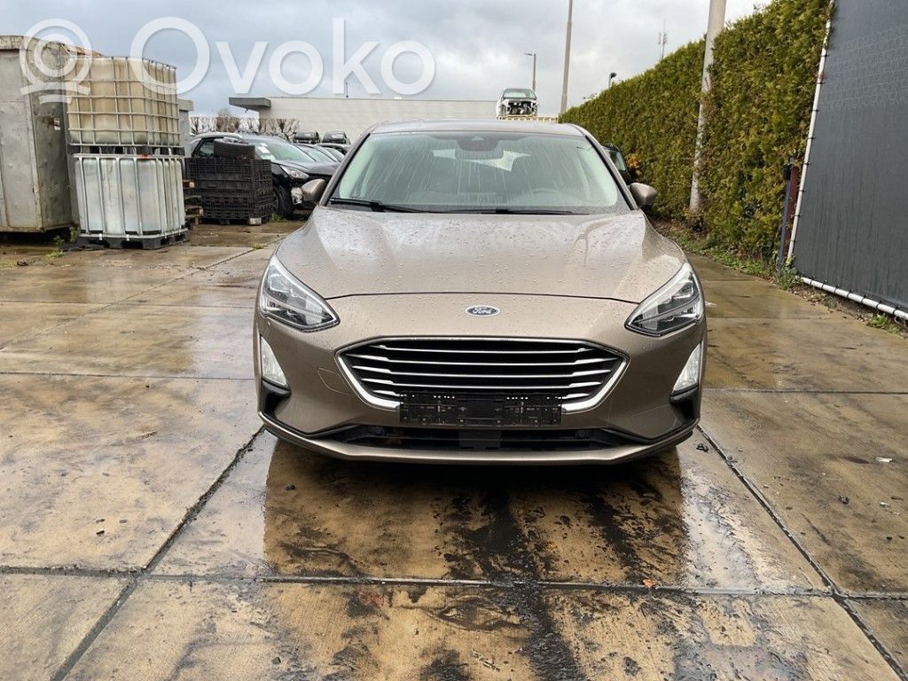 Ford Focus Капот двигателя 