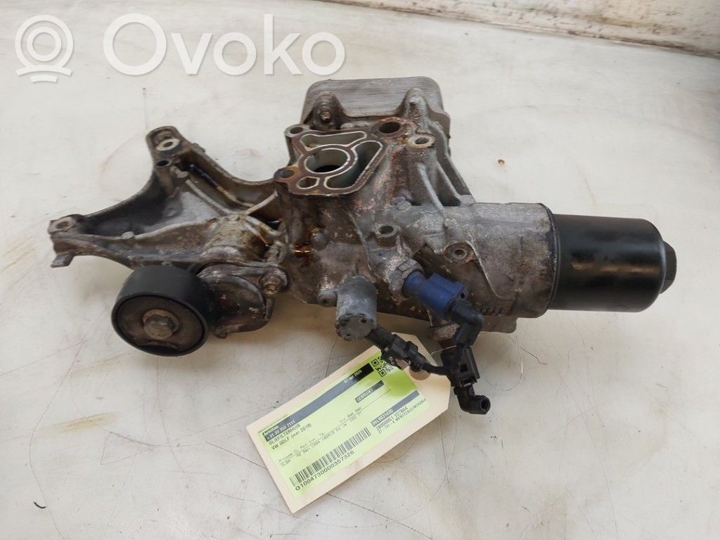 Volkswagen Golf VII Mocowanie / uchwyt filtra oleju 