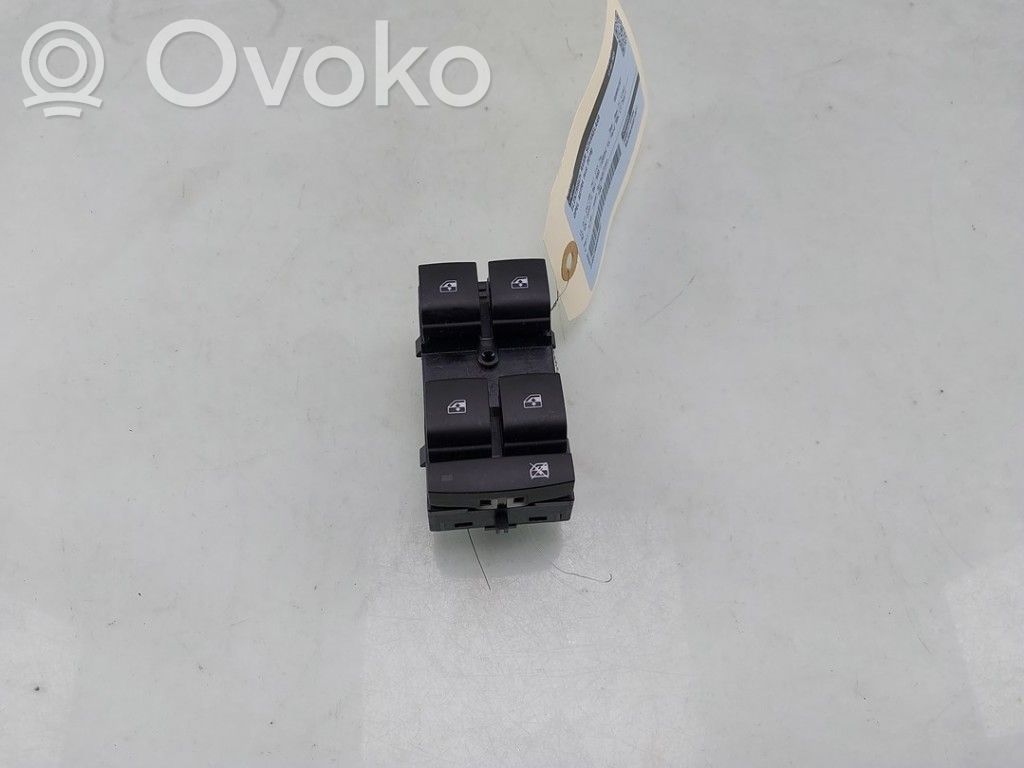Opel Astra K Przyciski szyb