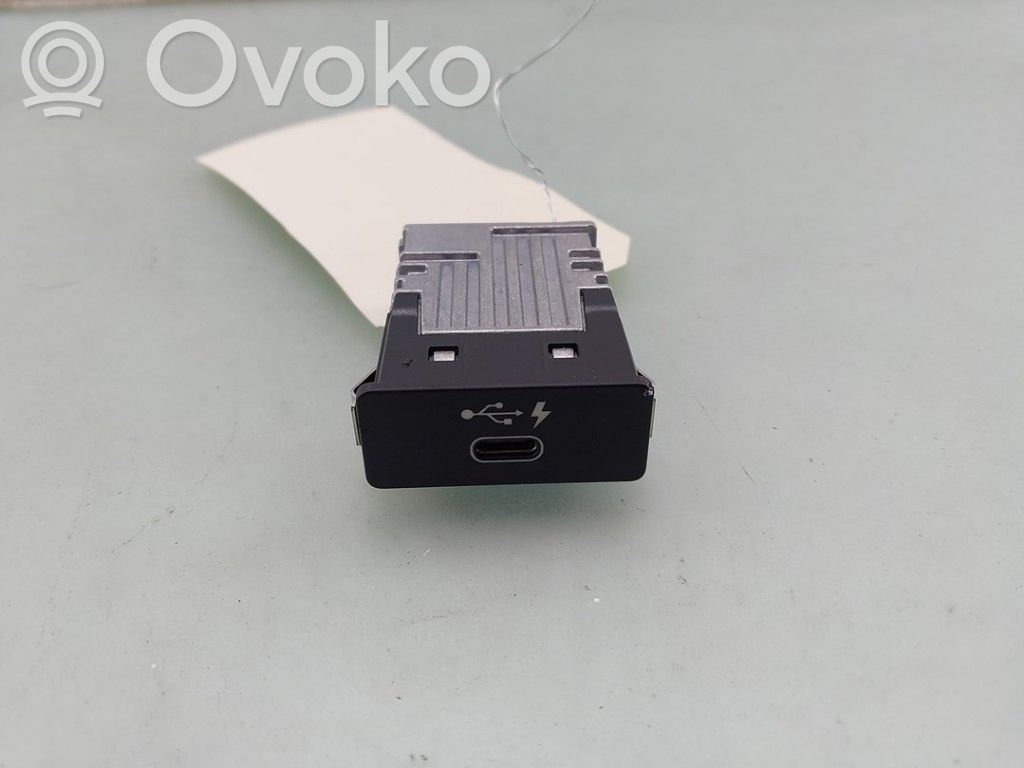 BMW X5 G05 Conector priză AUX 
