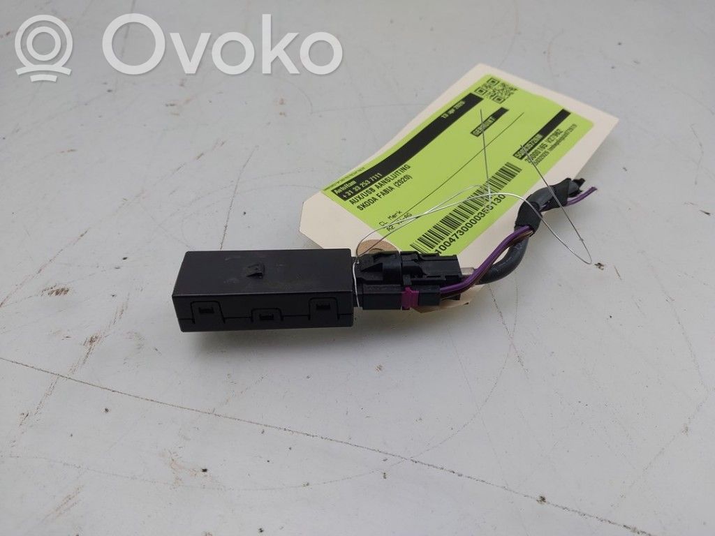 Skoda Fabia Mk3 (NJ) Conector priză AUX 