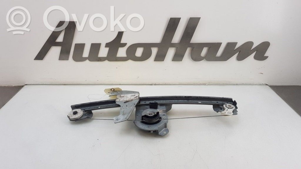 Toyota Aygo AB10 Manualny podnośnik szyby drzwi przednich 