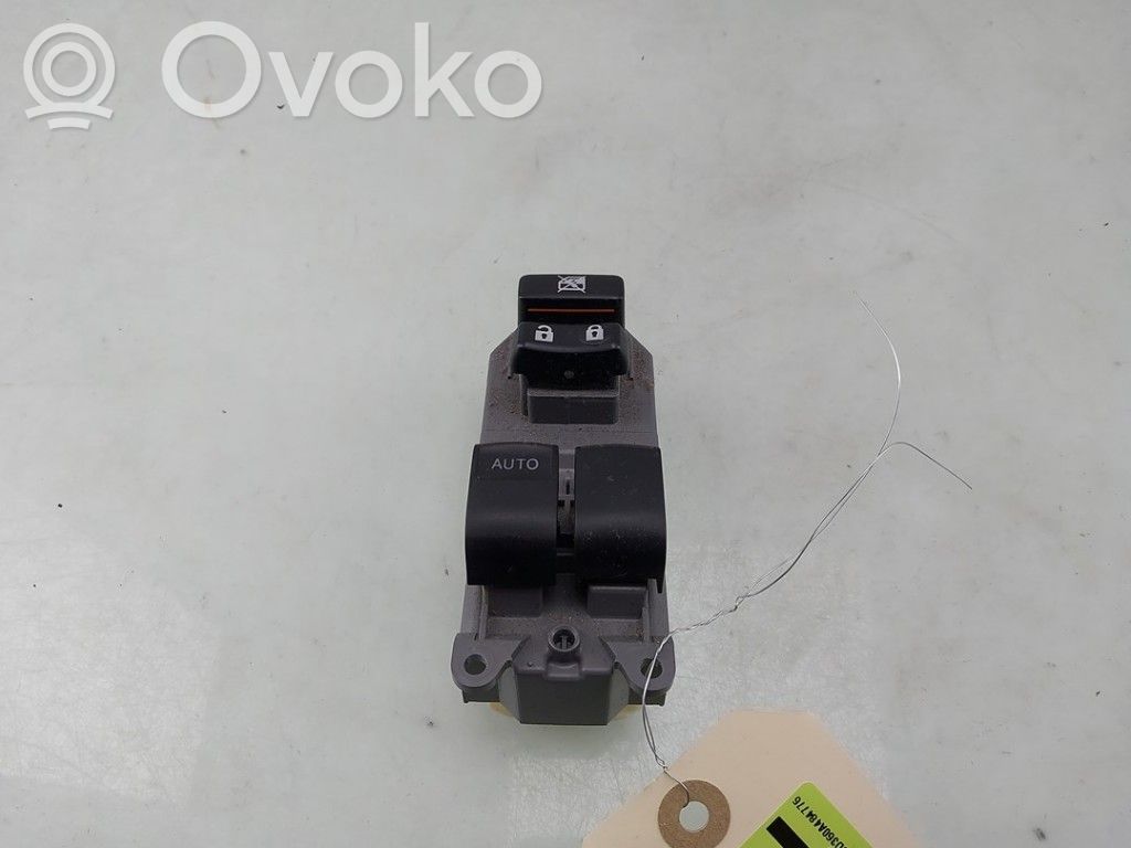 Toyota Yaris Electric window control switch 