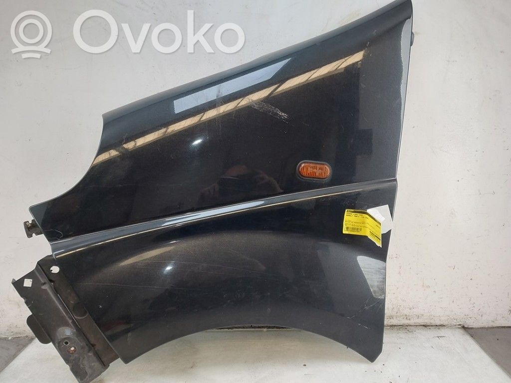 Renault Trafic II (X83) Sparnas 