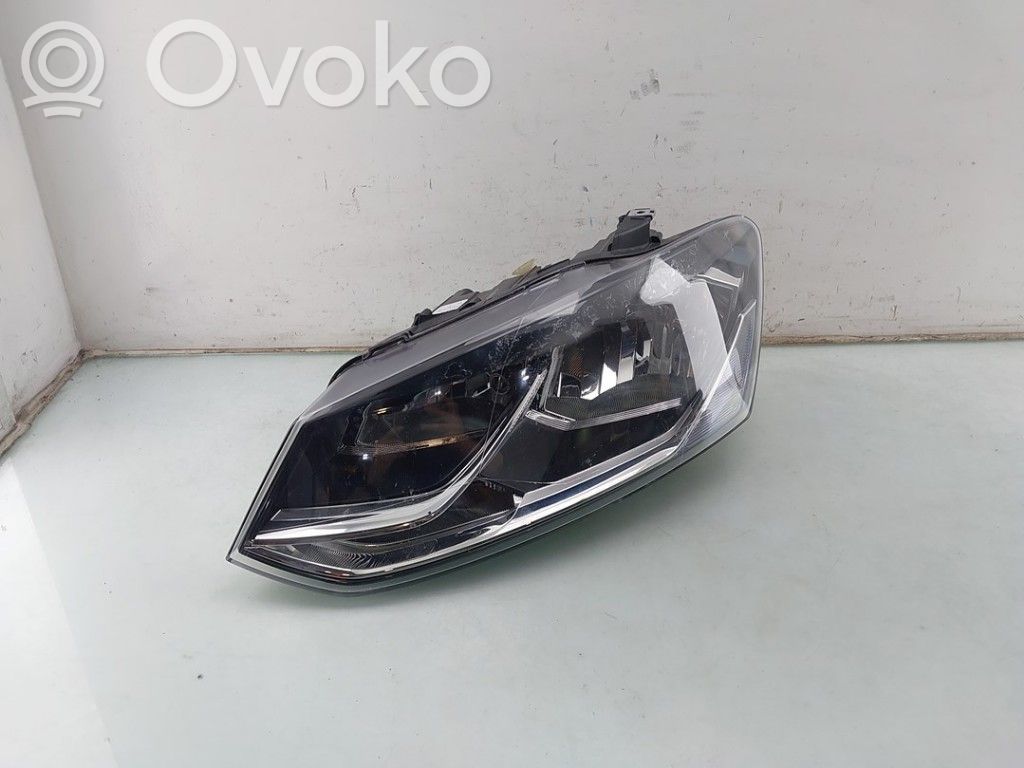 Volkswagen Polo V 6R Lampa przednia 