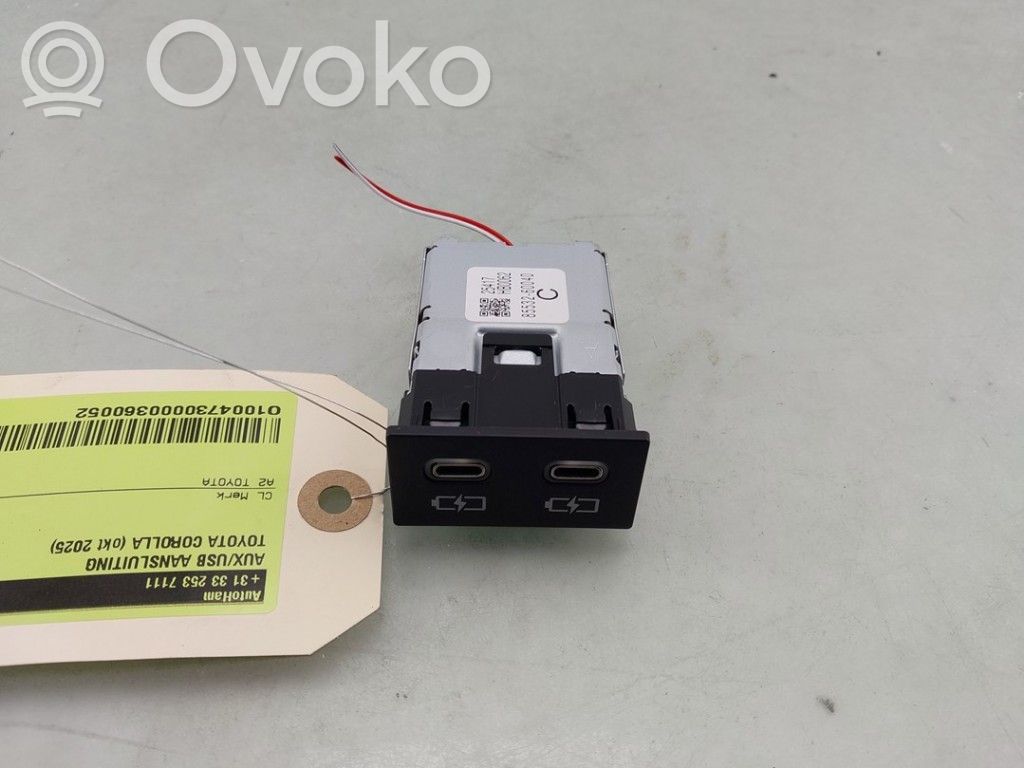 Toyota Corolla Cross Conector priză AUX