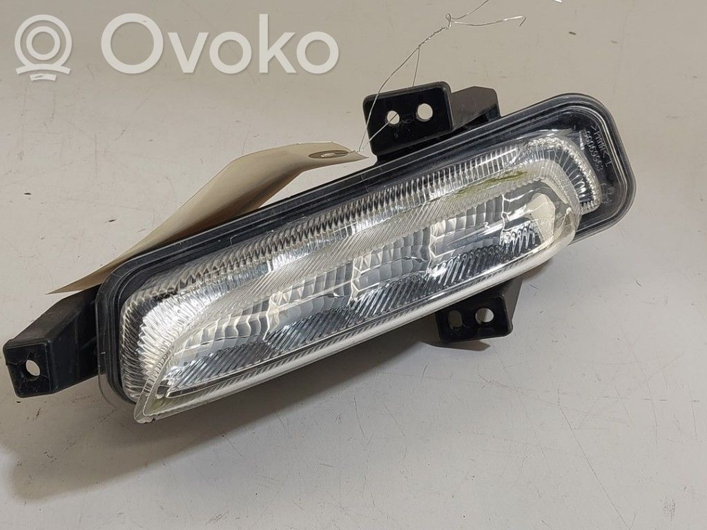 Suzuki Swift III Element lampy przedniej 