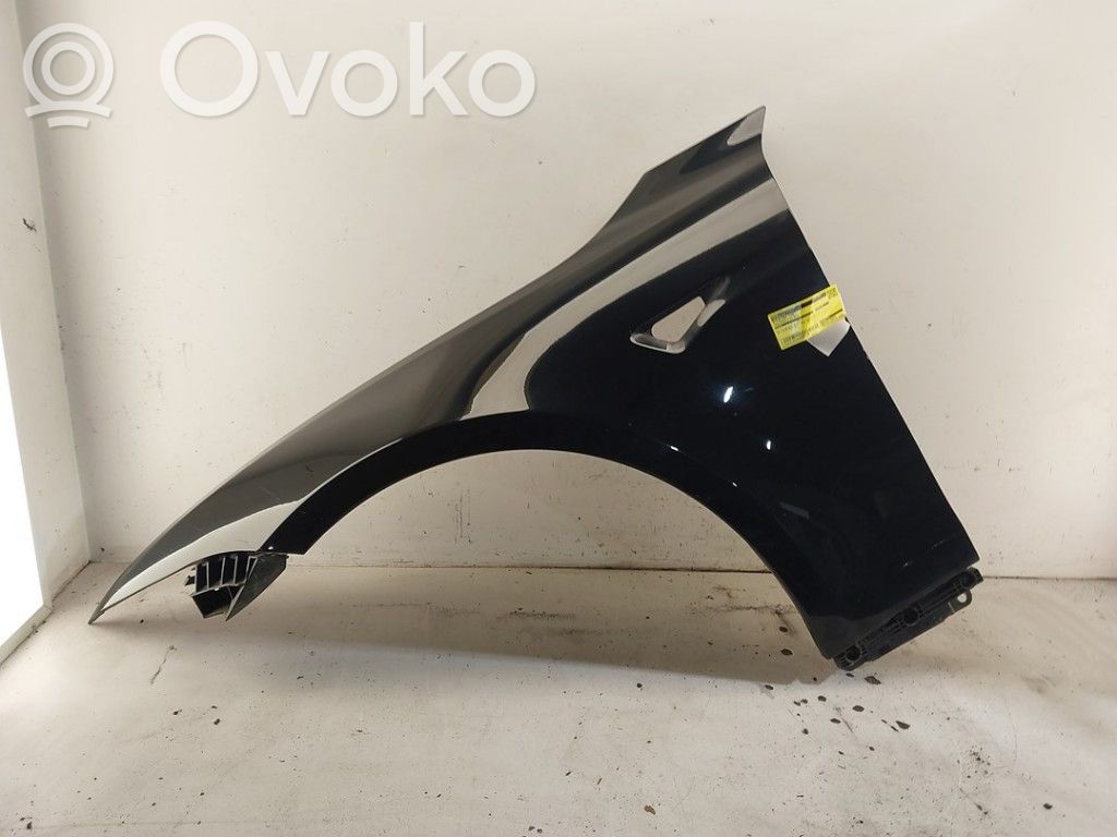 Tesla Model S Крыло