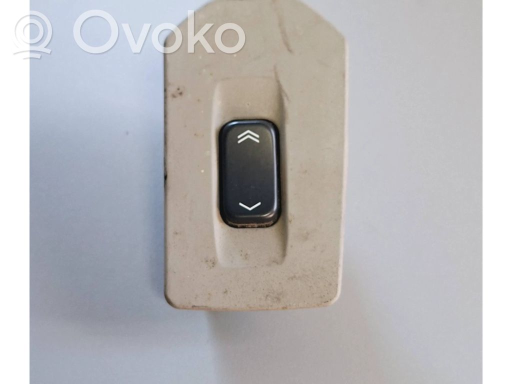 Cadillac SRX Electric window control switch 