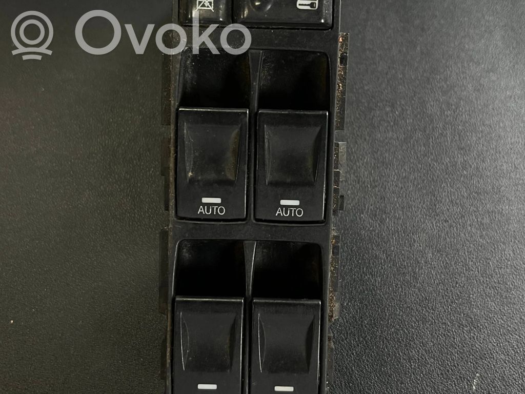 Jeep Grand Cherokee (WK) Electric window control switch 