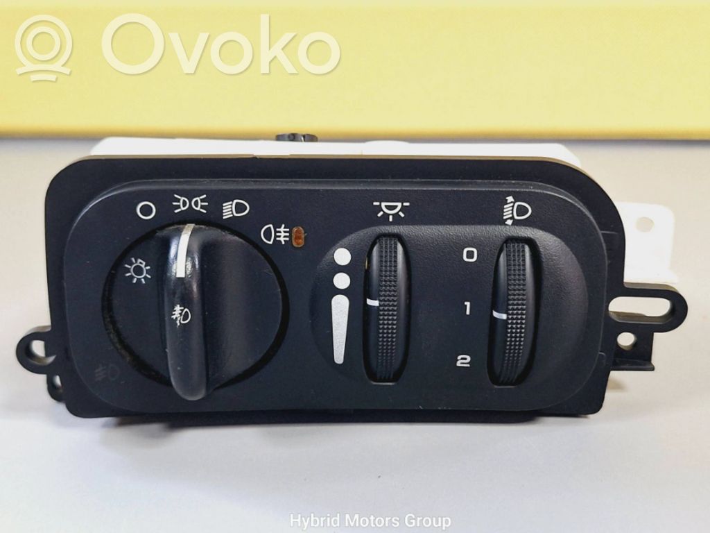 Interrupteur d’éclairage   98477539