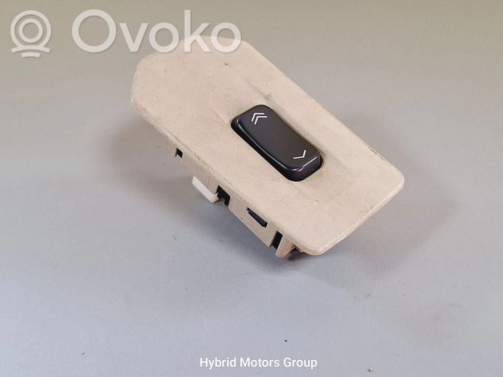 Cadillac CTS Electric window control switch 