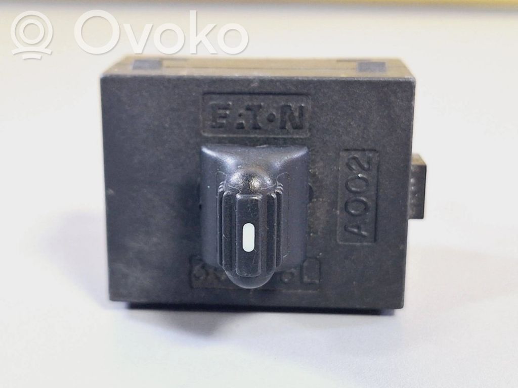 Jeep Grand Cherokee (WJ) Electric window control switch 