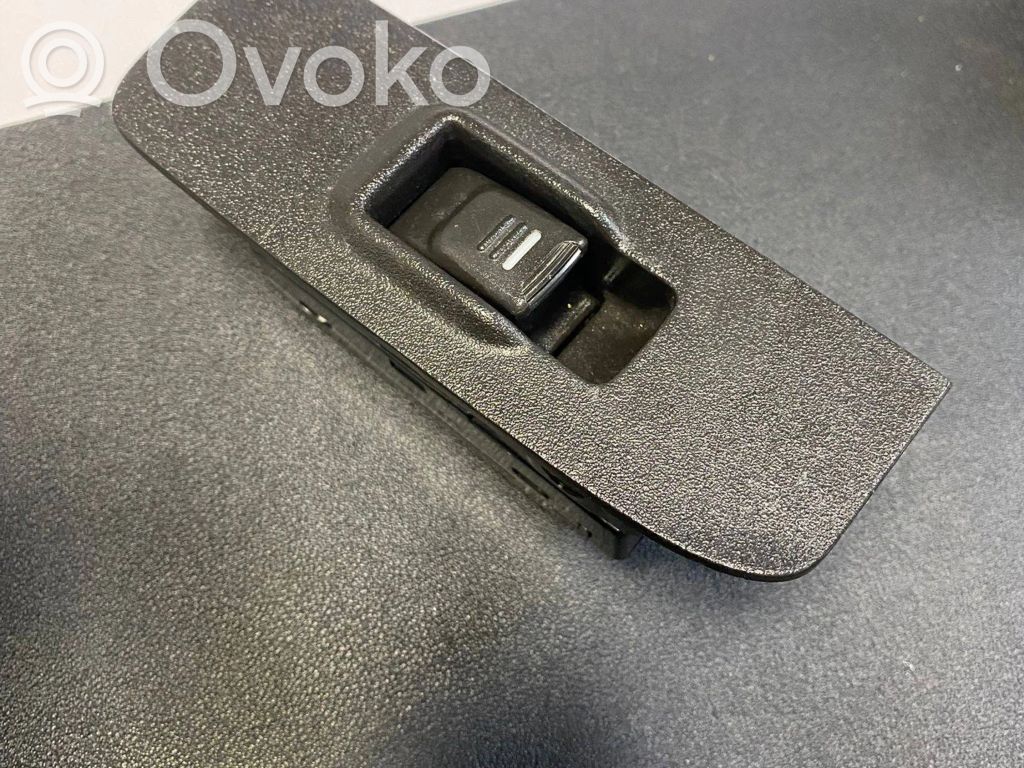 Isuzu D-Max Electric window control switch 
