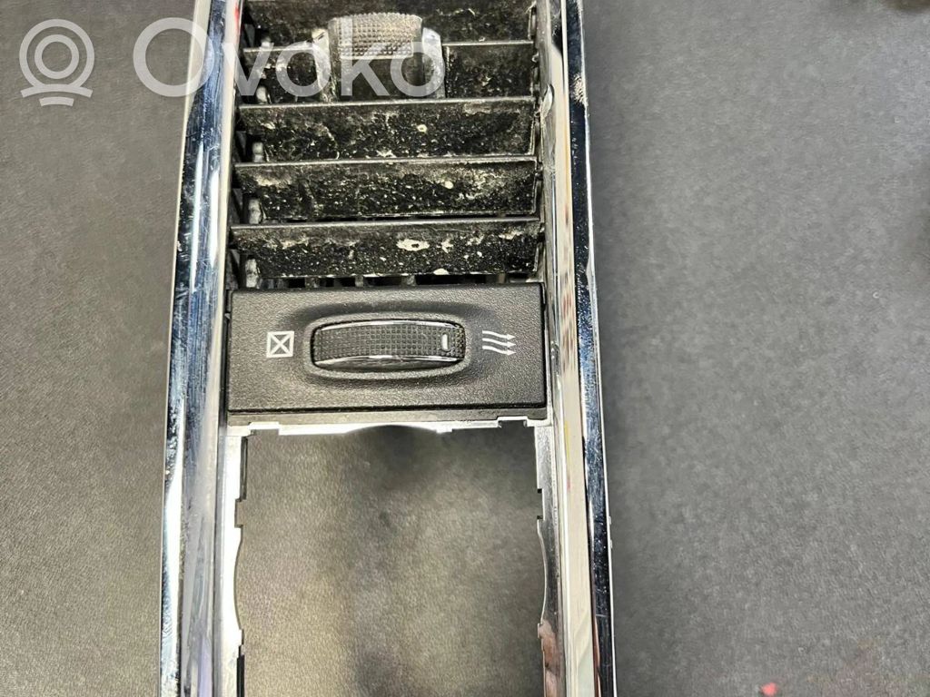 Keskikonsoli   1WP28DX9AF