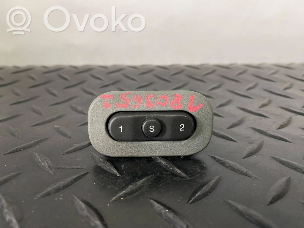 Jeep Grand Cherokee (WK) Seat memory switch 