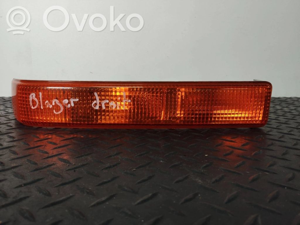 Chevrolet Blazer S10 Front fender indicator light 