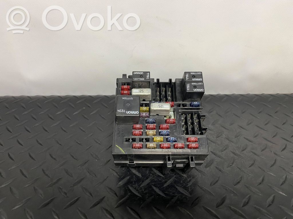 Chevrolet Tahoe Fuse box set 