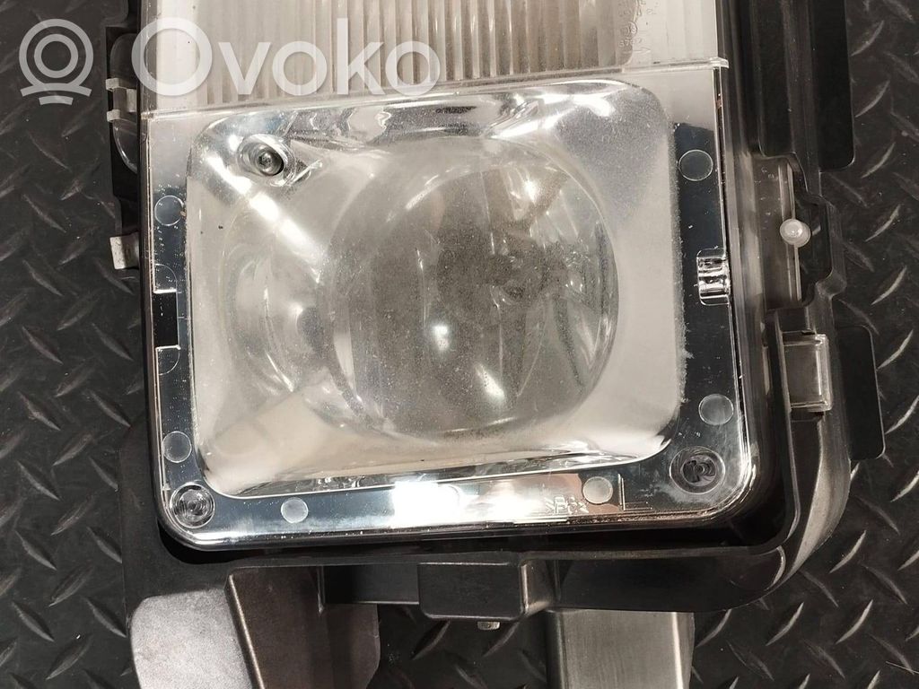 Cadillac SRX Miglas lukturis priekšā 