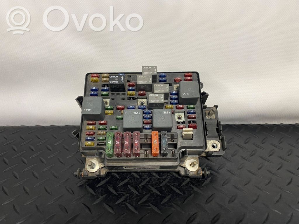 Cadillac Escalade Sulakemoduuli 