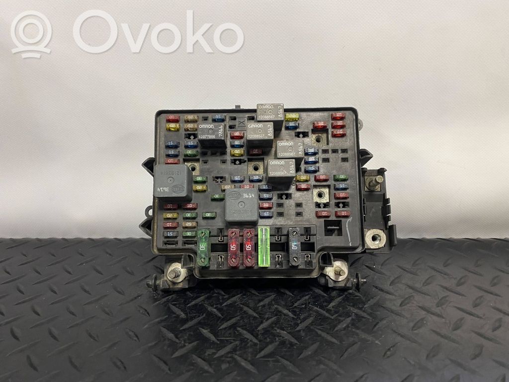 Cadillac Escalade Sulakemoduuli 