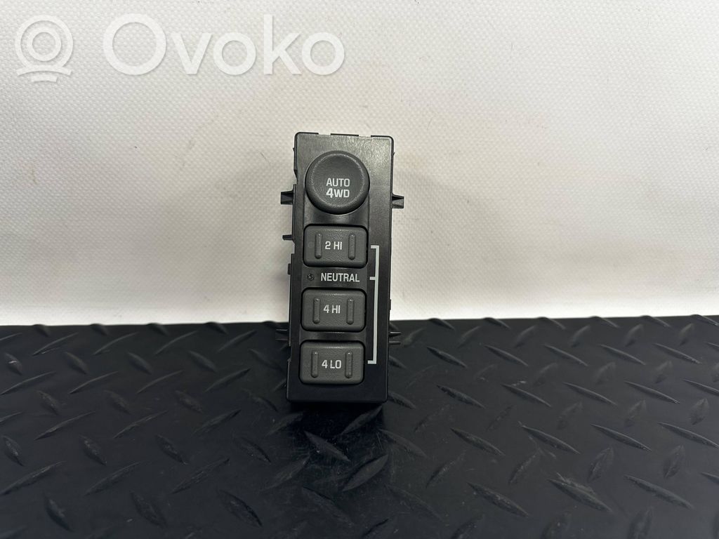 Chevrolet Silverado Differential lock switch 