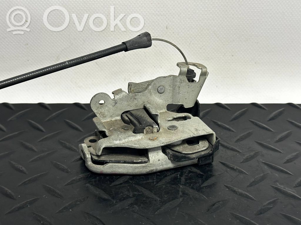 Priekšpusē slēdzene   9112035F