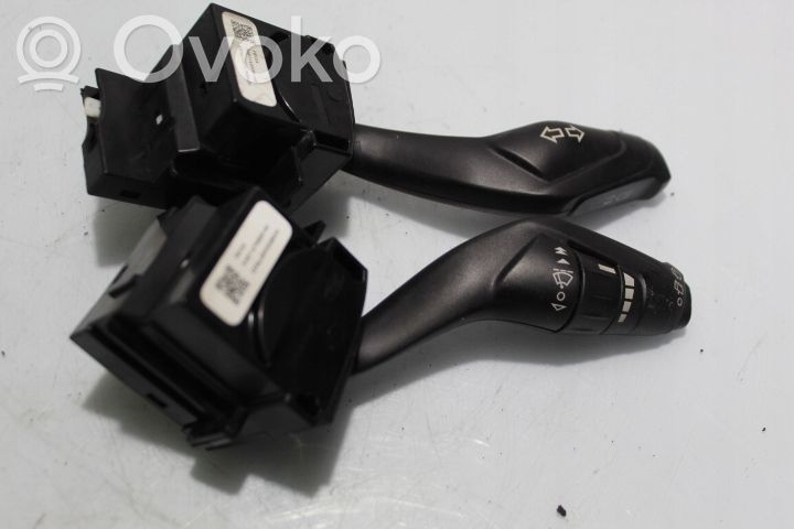 Ford Focus Interruptor/palanca de limpiador de luz de giro 