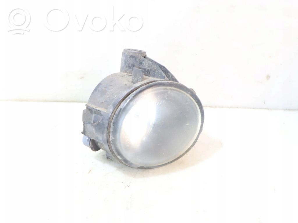 Miglas lukturis priekšā   89303662