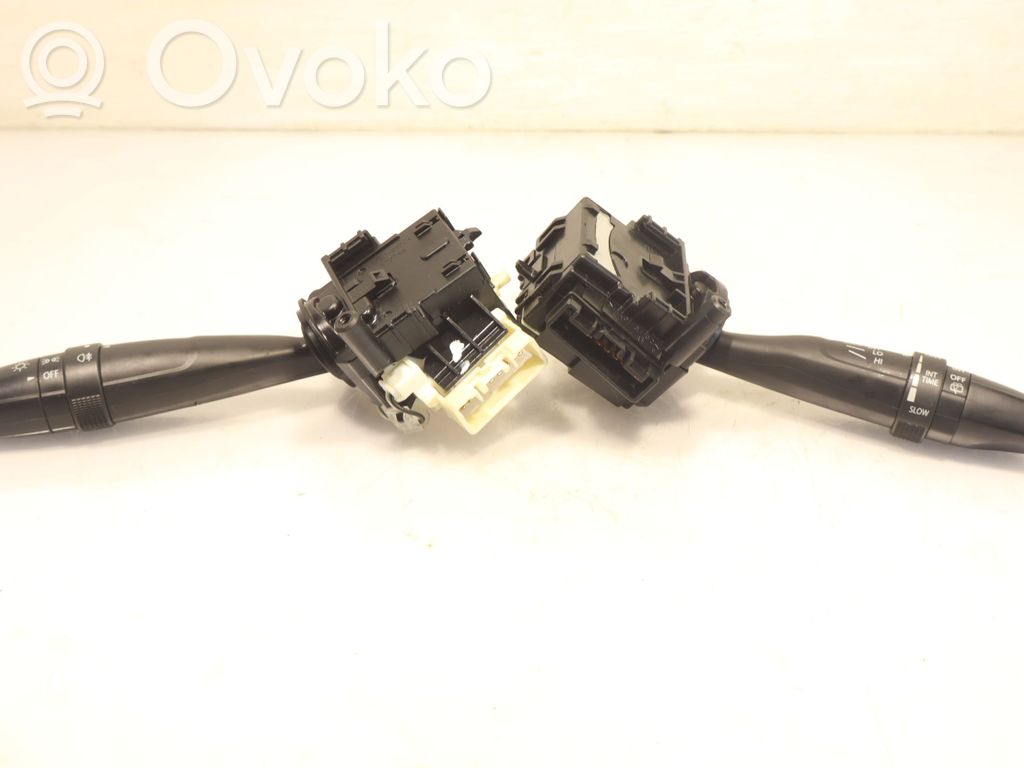 Suzuki Vitara (LY) Interruptor de luz 
