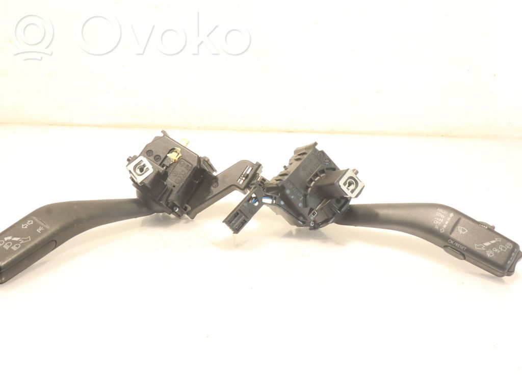 Volkswagen Golf VI Interruptor de luz 