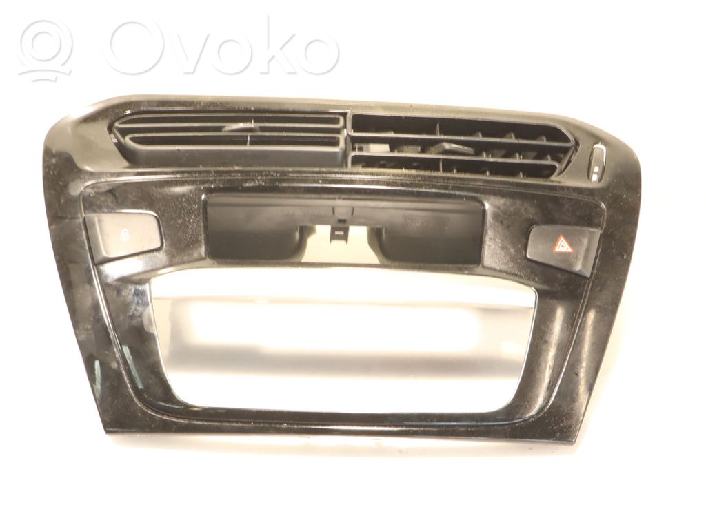 Peugeot 301 Ramă grilă ventilație bord