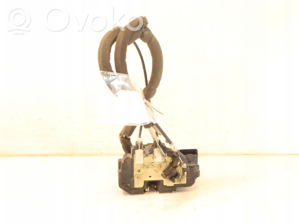 Serrure de porte arrière