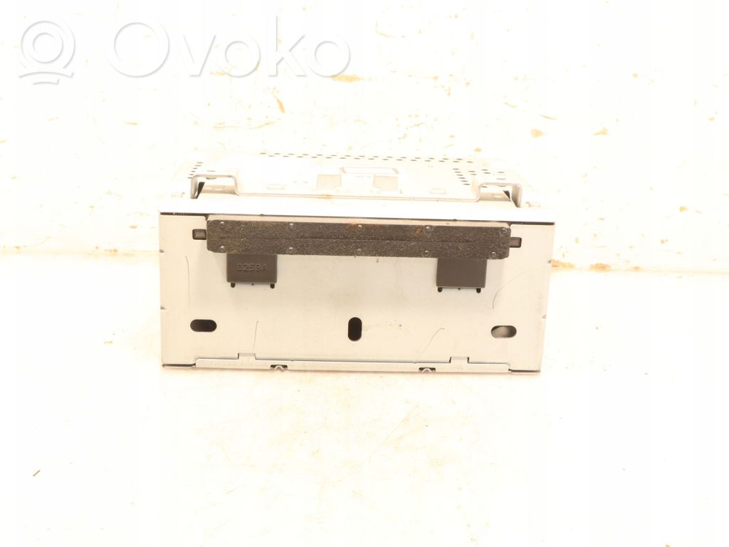 Ford Fiesta Konsola środkowa / Radio / GPS 