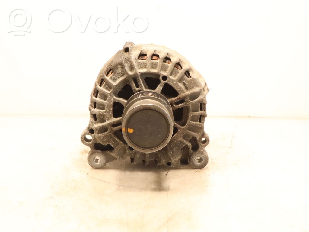 Volkswagen Golf VII Alternator 