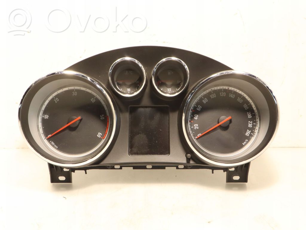 Opel Insignia A Uhr 